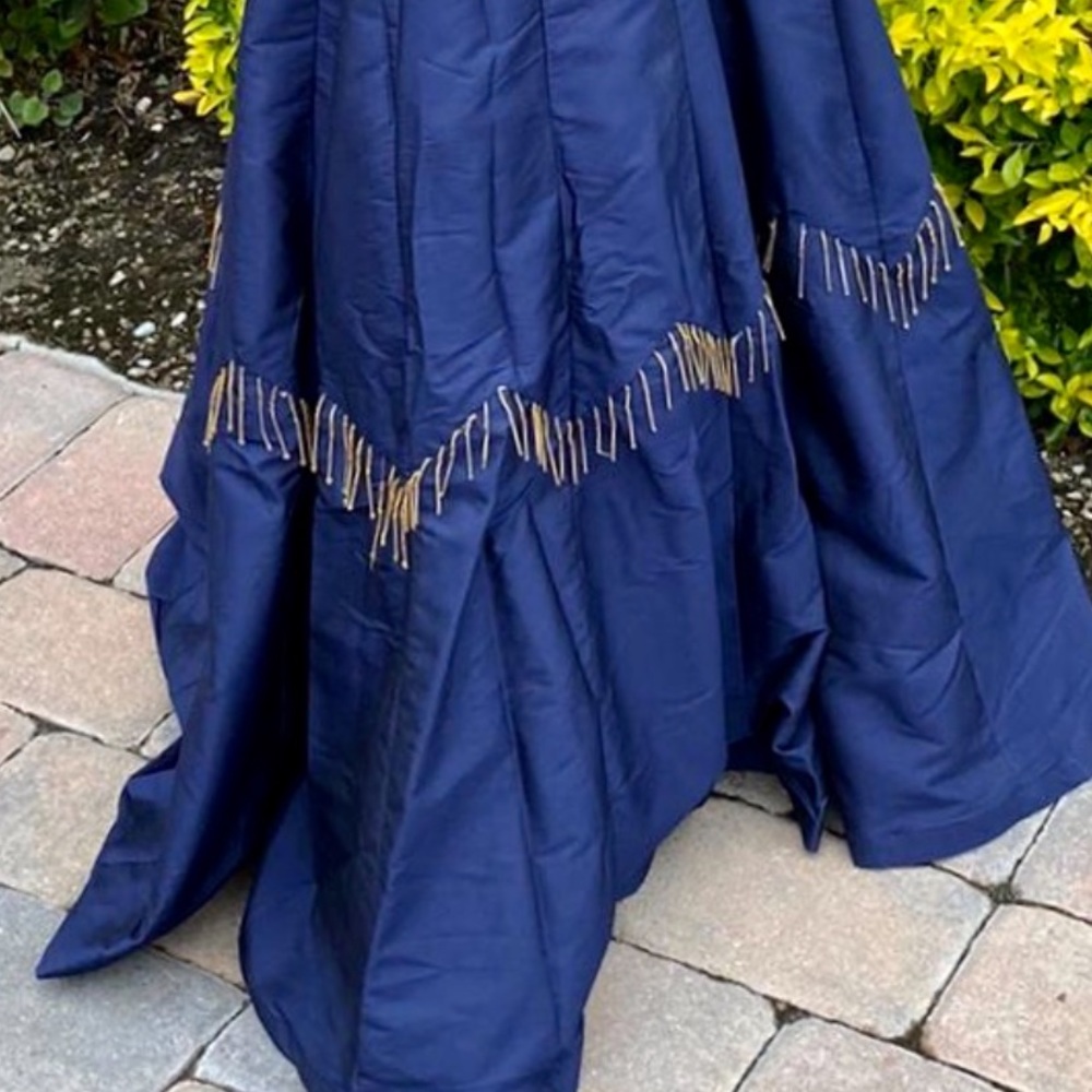 Long Gown - image 4